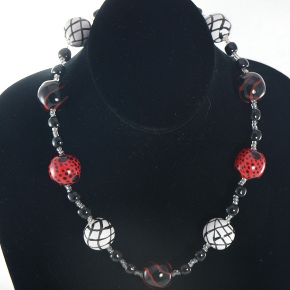 Kazuri Jewelry - KAZURI Doria 18 in Handmade Necklace